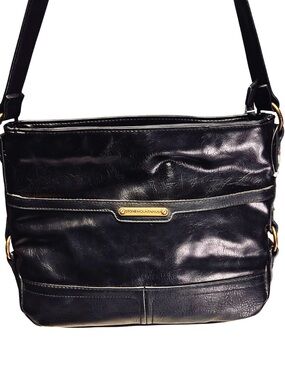 Stone Mountain Accessories Black Leather Crossbody Bag